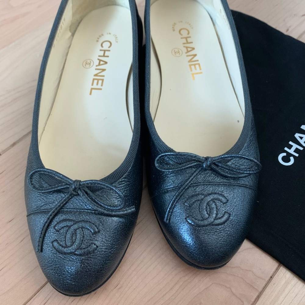 Chanel Ballerina Metallic Flat - Picture 2 of 4